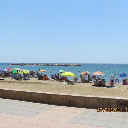 Apartamentos Alquihouse Vilafortuny กัมบริลส์ ภายนอก รูปภาพ