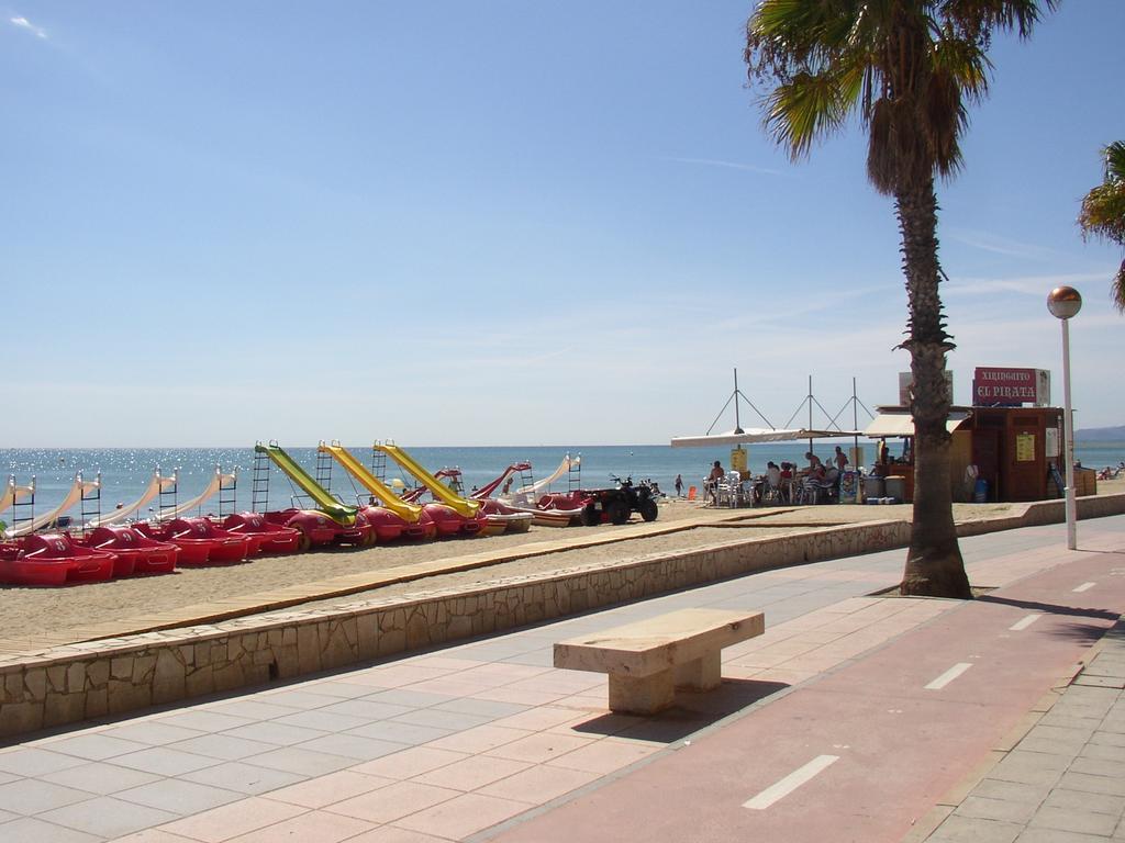 Apartamentos Alquihouse Vilafortuny กัมบริลส์ ภายนอก รูปภาพ