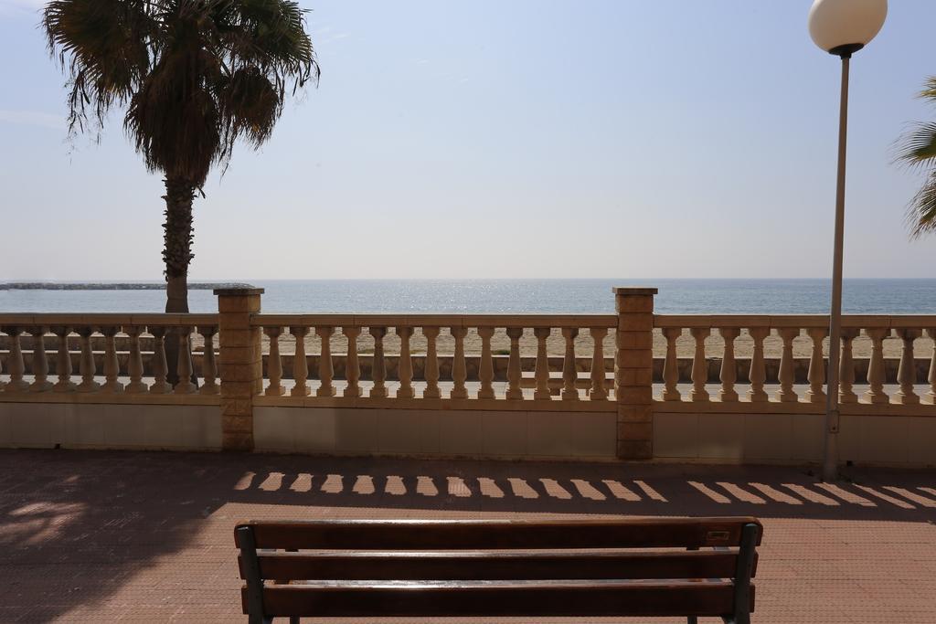 Apartamentos Alquihouse Vilafortuny กัมบริลส์ ภายนอก รูปภาพ