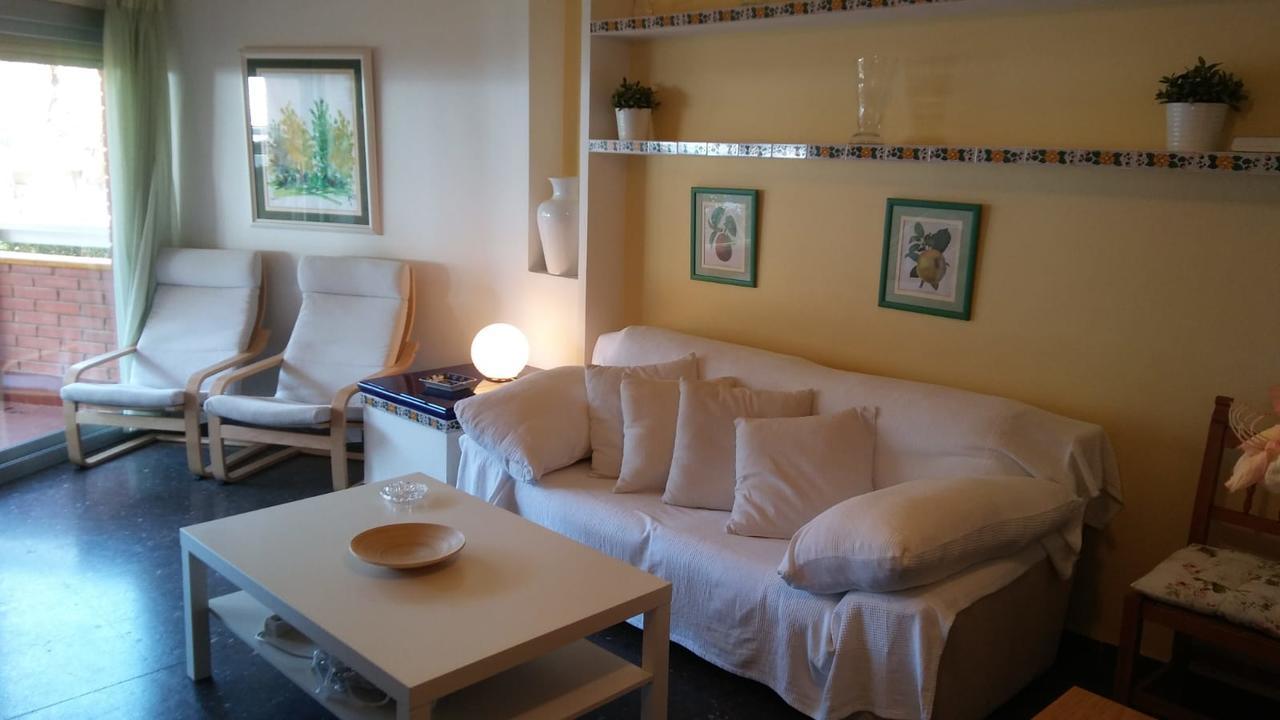 Apartamentos Alquihouse Vilafortuny กัมบริลส์ ภายนอก รูปภาพ