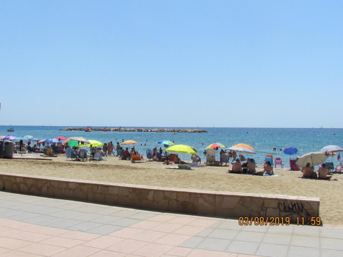 Apartamentos Alquihouse Vilafortuny กัมบริลส์ ภายนอก รูปภาพ